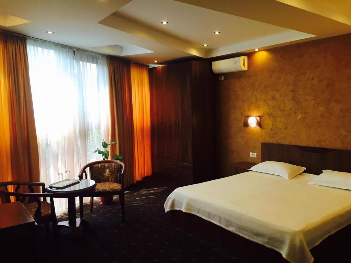 Отель Hotel Luxor Medgidia-9